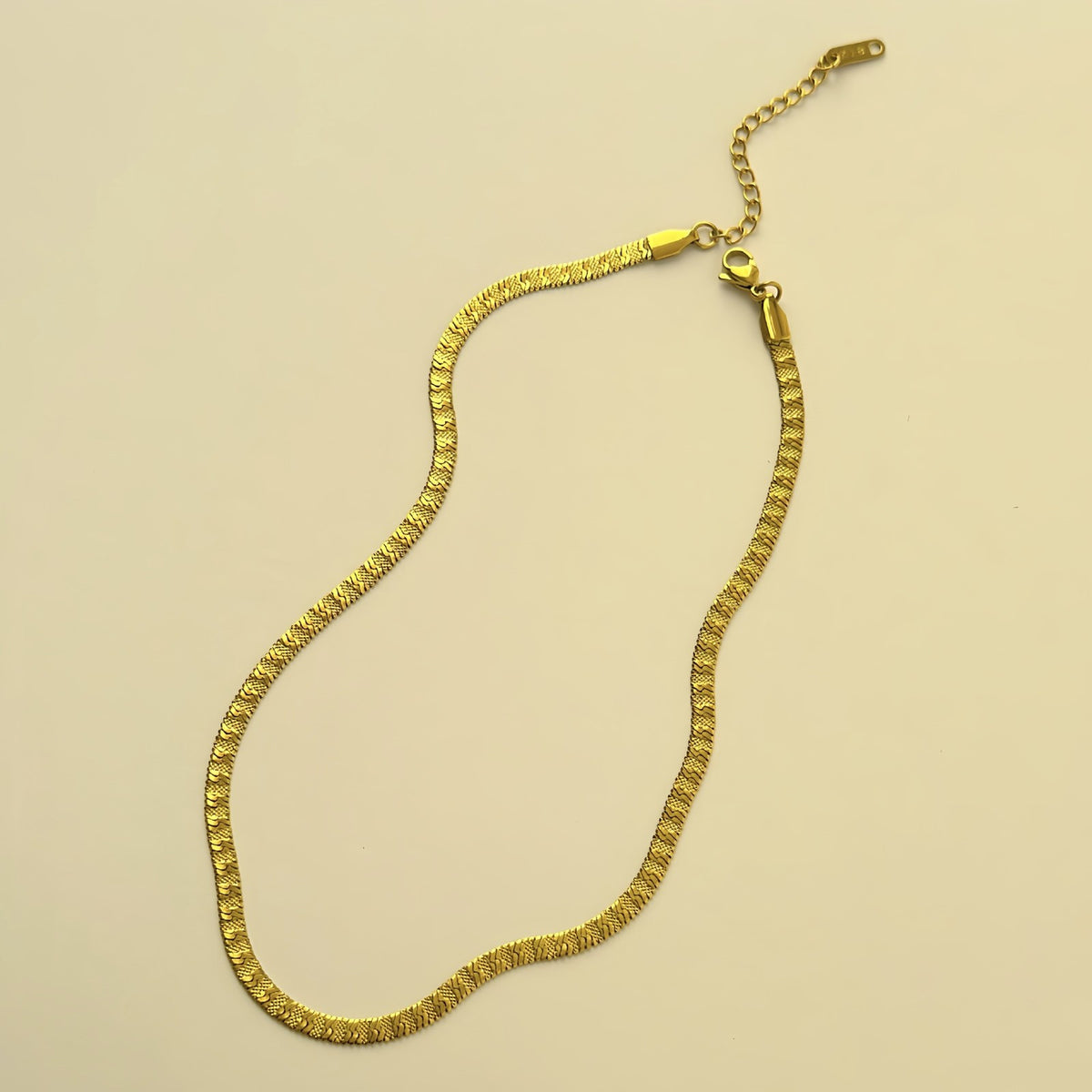18k Vintage Textured Herringbone Necklace
