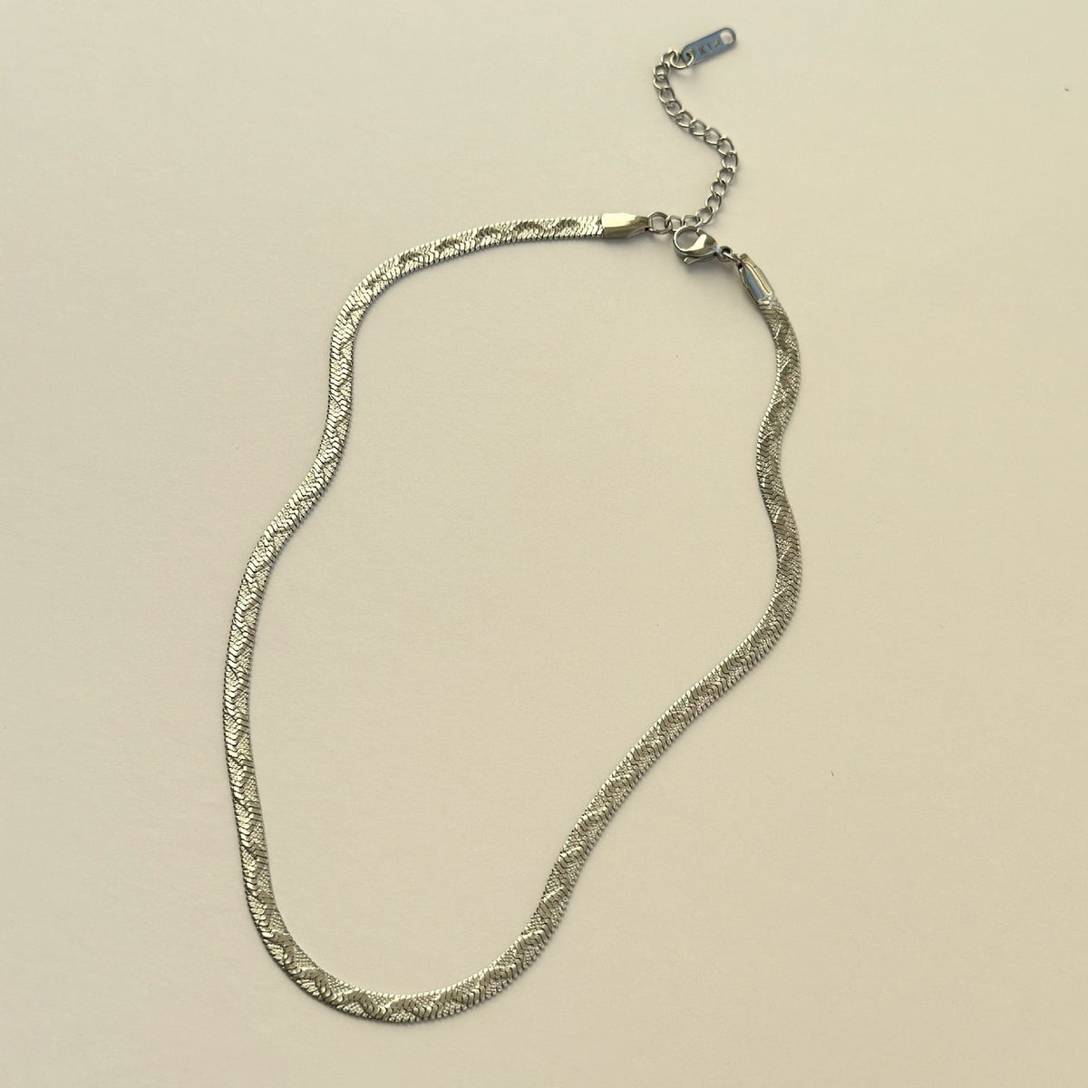 18k Vintage Textured Herringbone Necklace