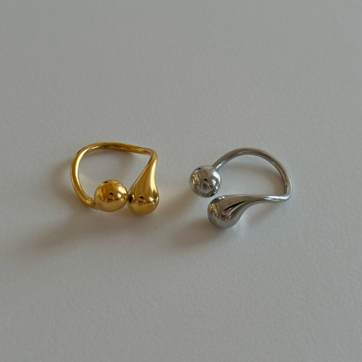 18k Dainty Teardrop Open Ring