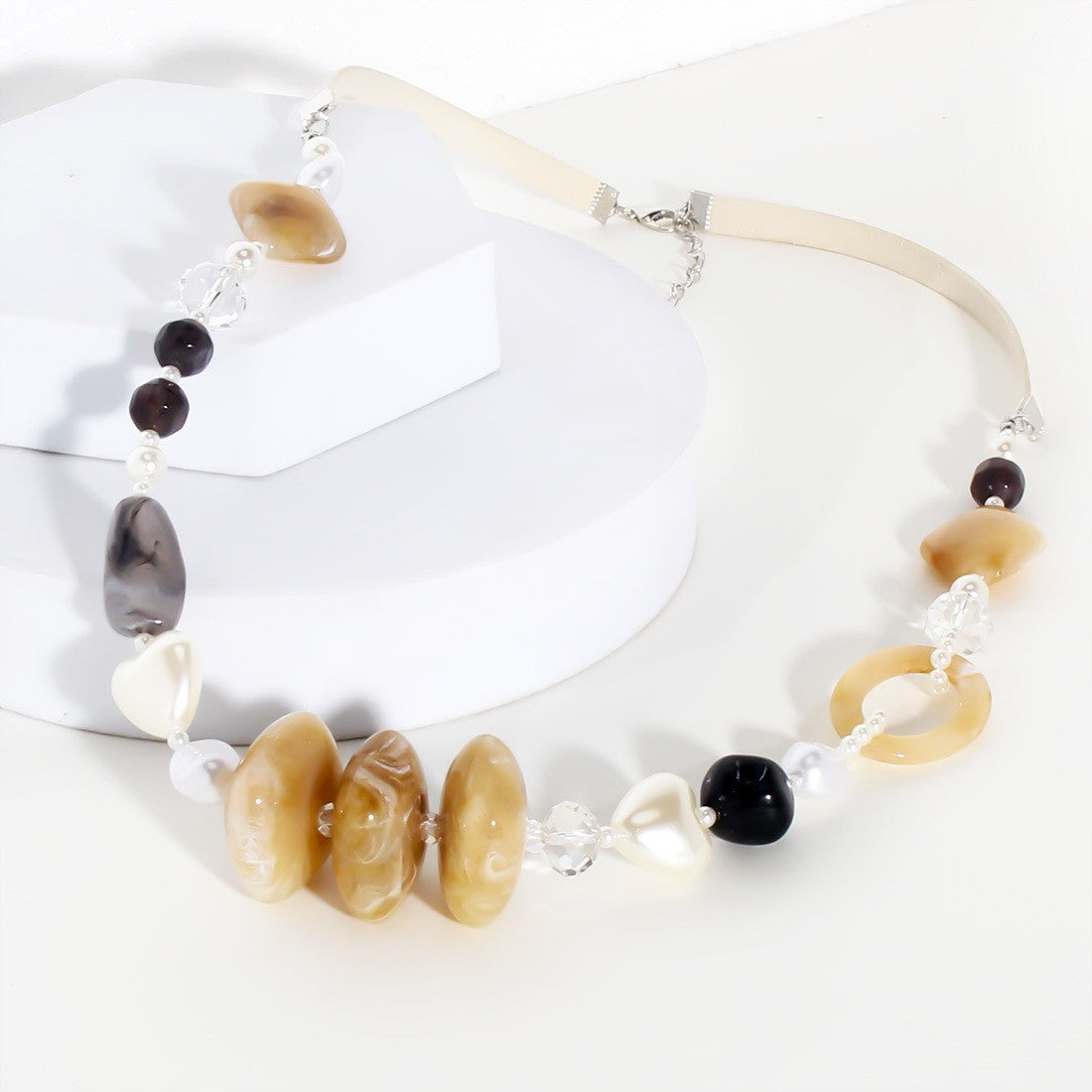 Classy Amber Geometric Resin Necklace