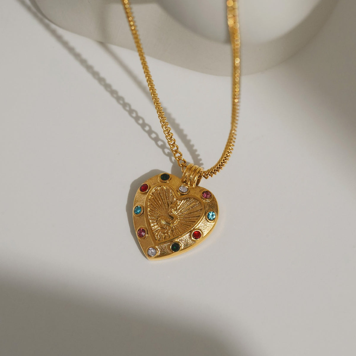 18k Vintage Heart Snake Necklace