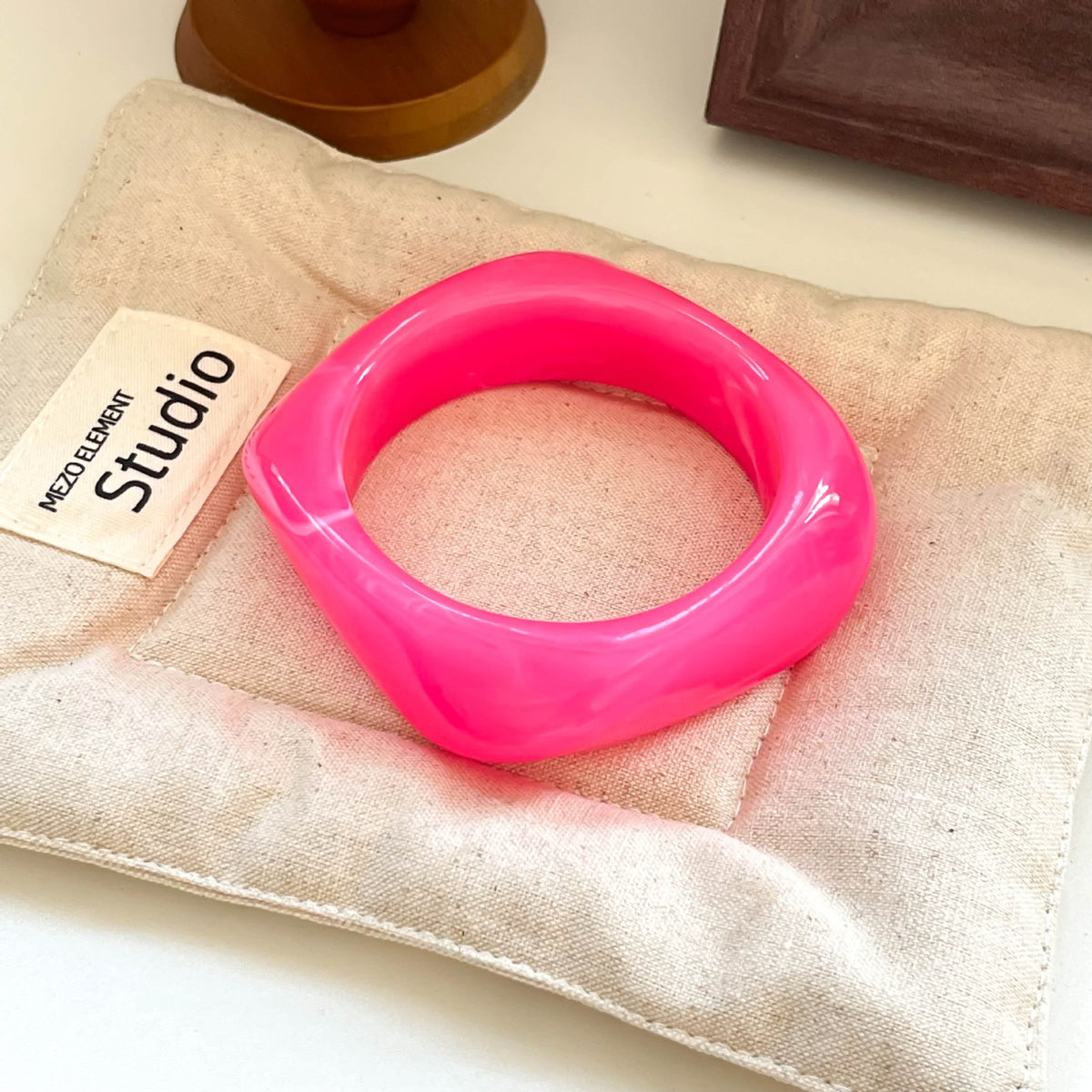 Classy Marbled Geometric Resin Bangle Set