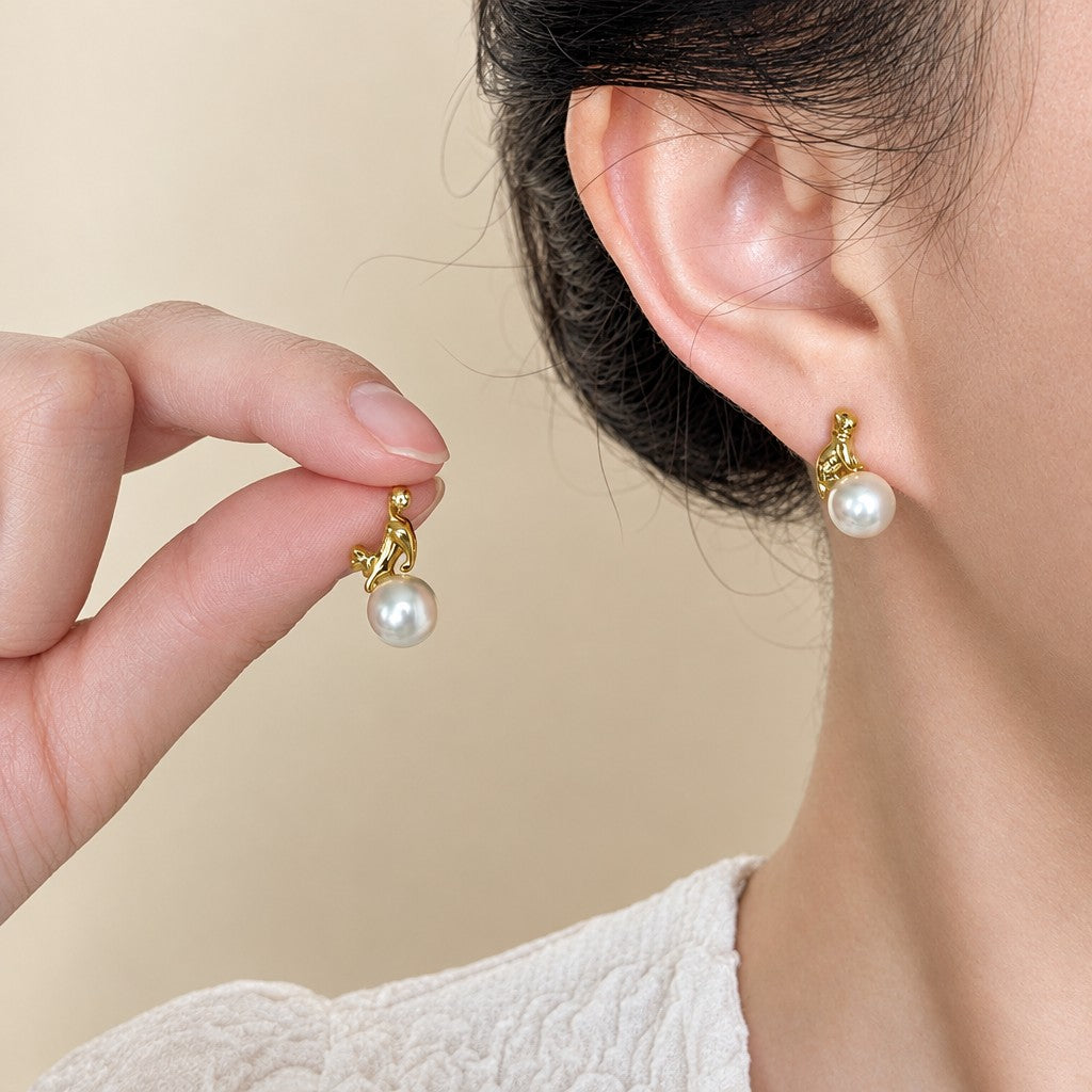 Dainty Cat Pearl Stud Earrings