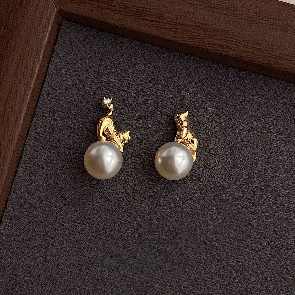 Dainty Cat Pearl Stud Earrings