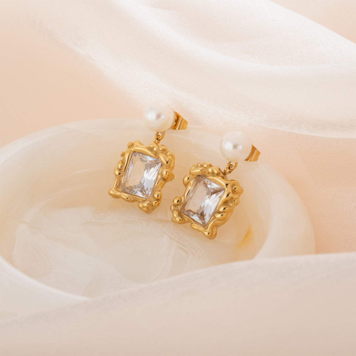 18k Classy Green Gemstone Pearl Drop Earrings