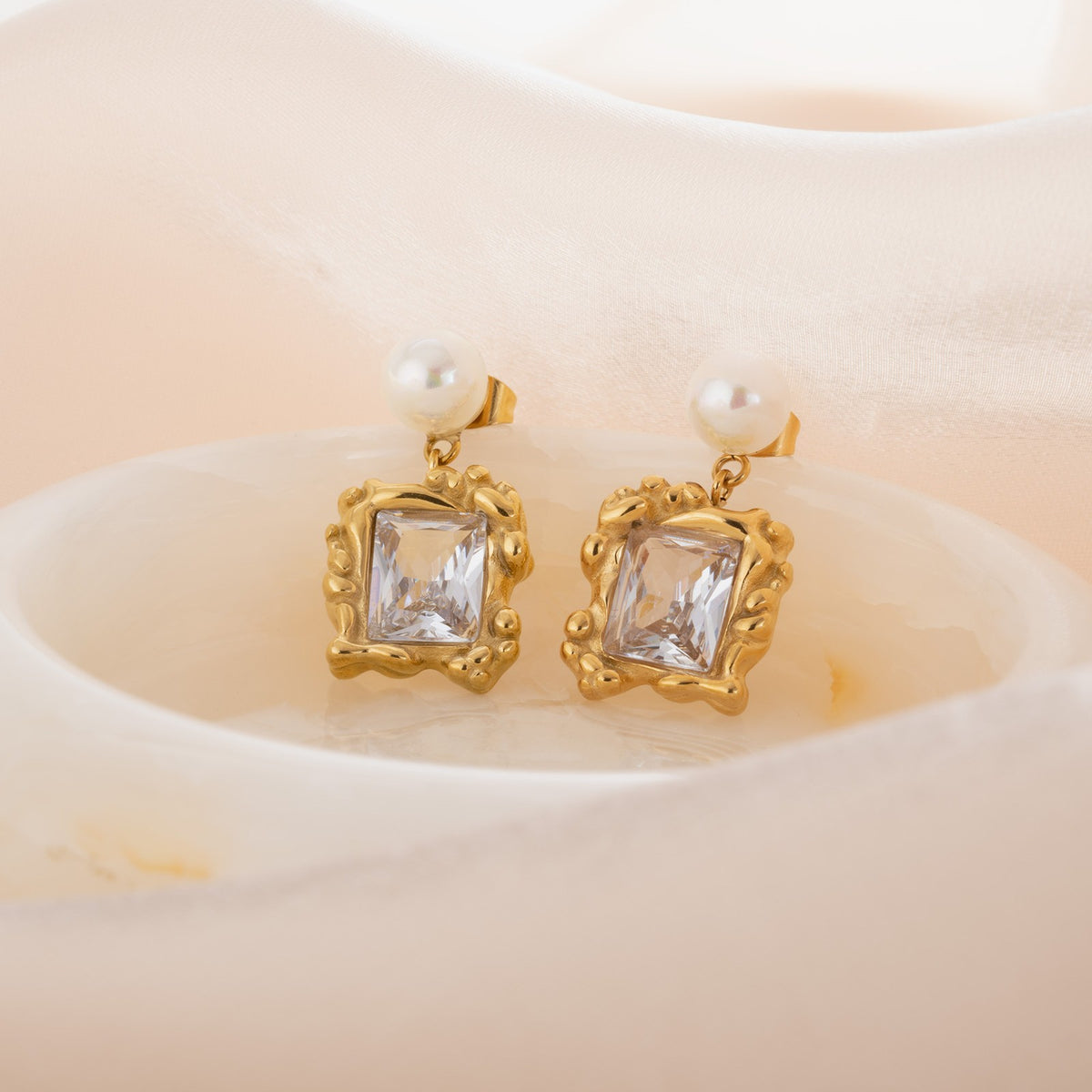 18k Classy Green Gemstone Pearl Drop Earrings