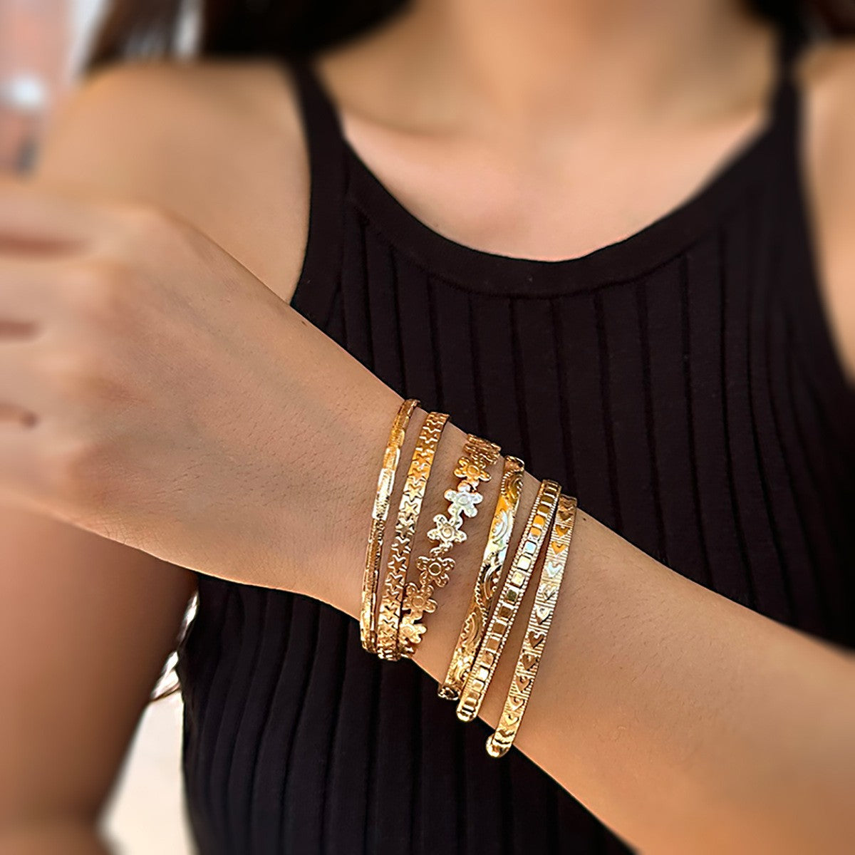 Classy Engraved Floral Bangle Set