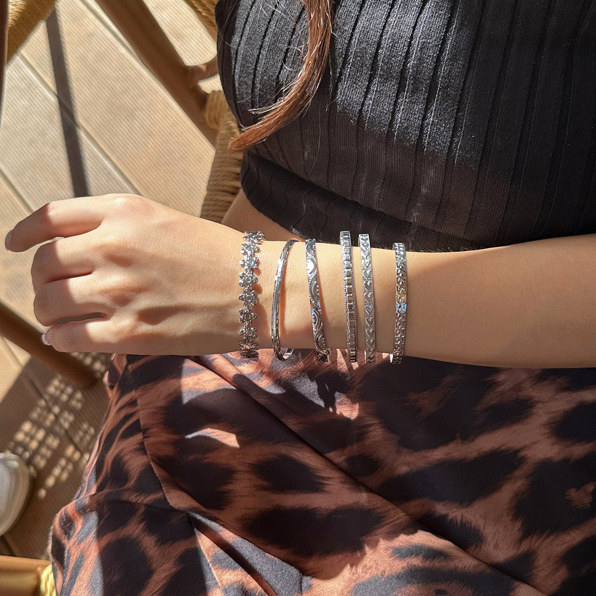 Classy Engraved Floral Bangle Set
