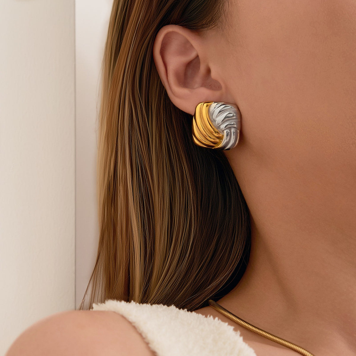 18k Elegant Geometric Square Earring