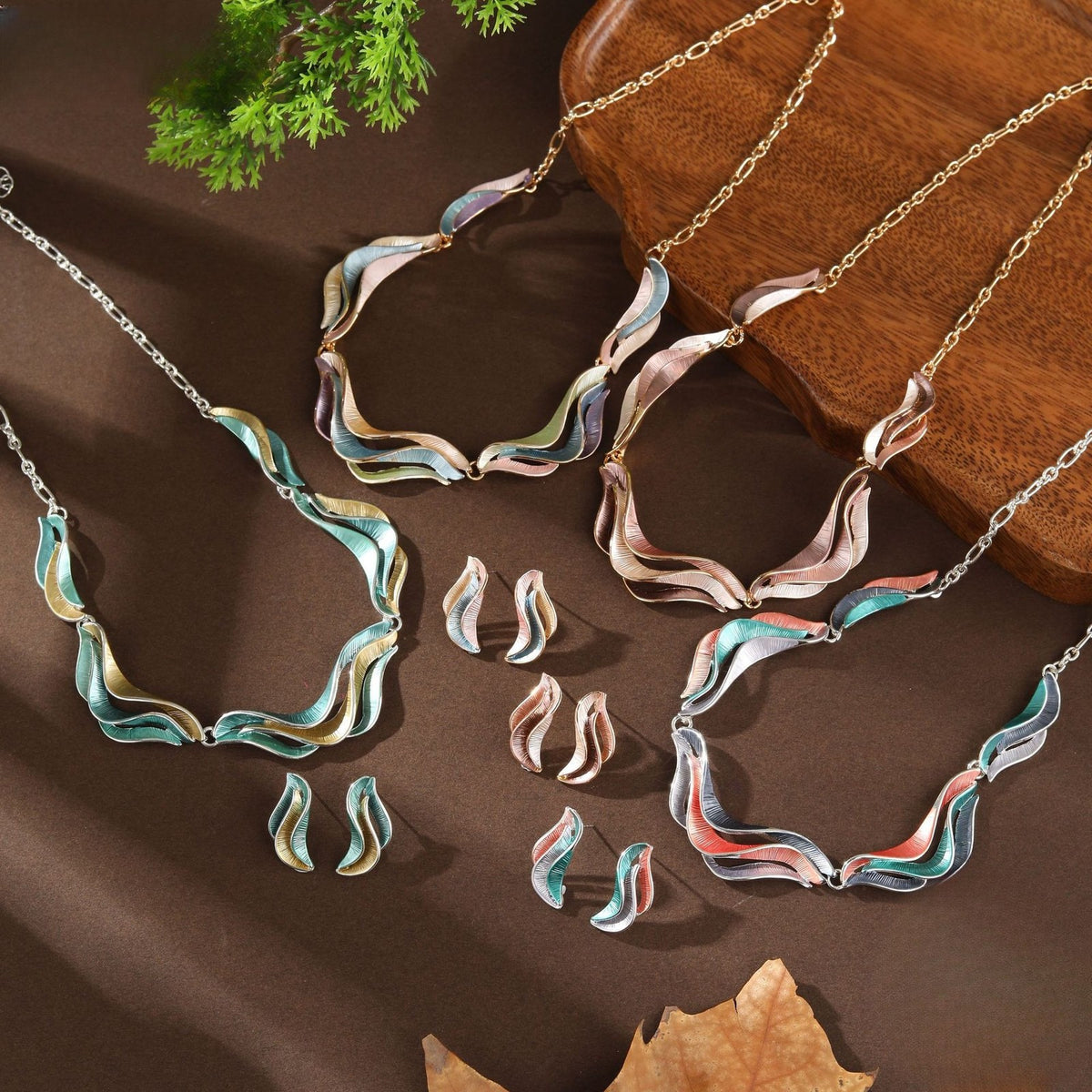 Classy Enamel Wave Necklace & Earring Set