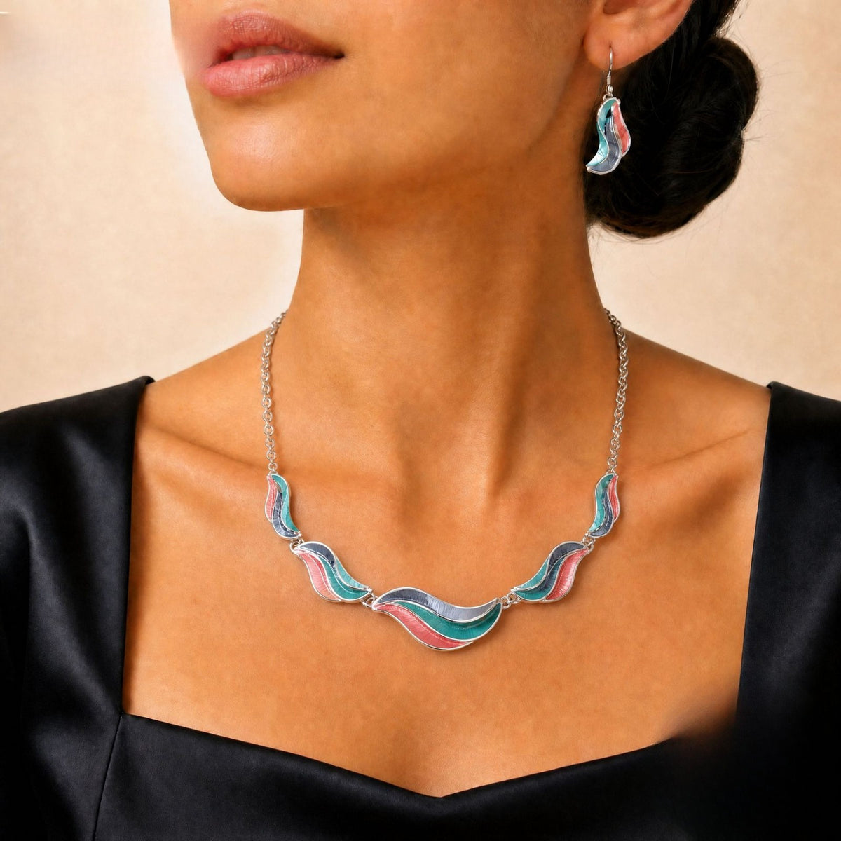 Classy Enamel Wave Necklace & Earring Set