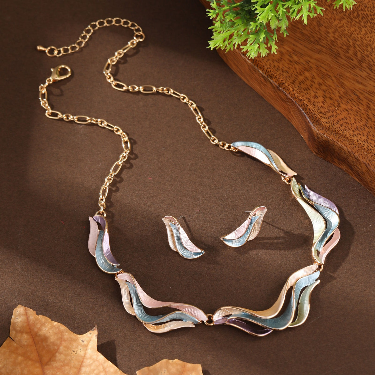 Classy Enamel Wave Necklace & Earring Set