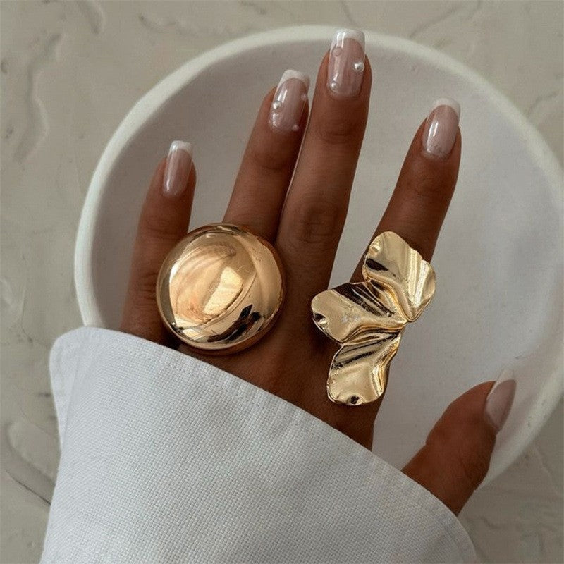 Classy Geometric Bow & Pearl Ring Set