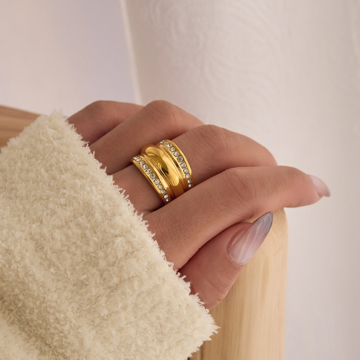 Classy Paved Geometric Ring