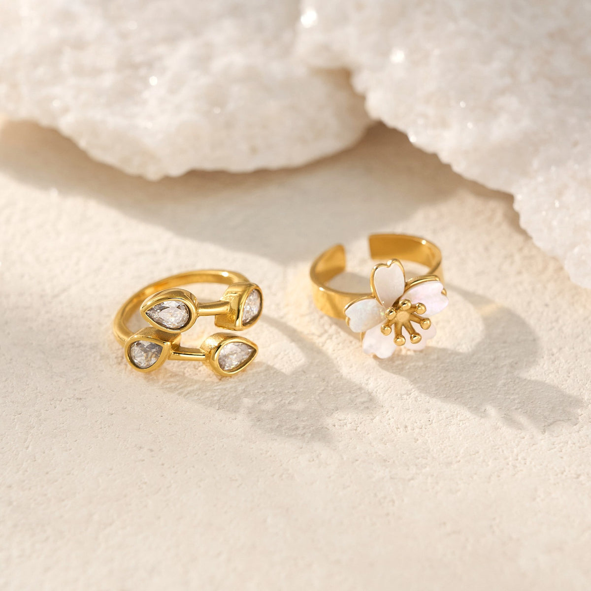 18k Classy Teardrop Open Ring