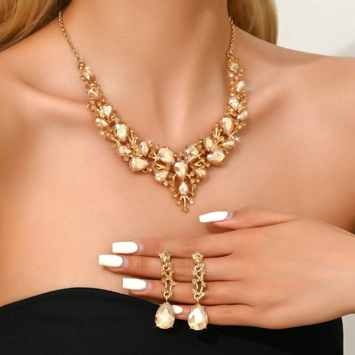 Elegant Teardrop Rhinestone Necklace & Earring Set