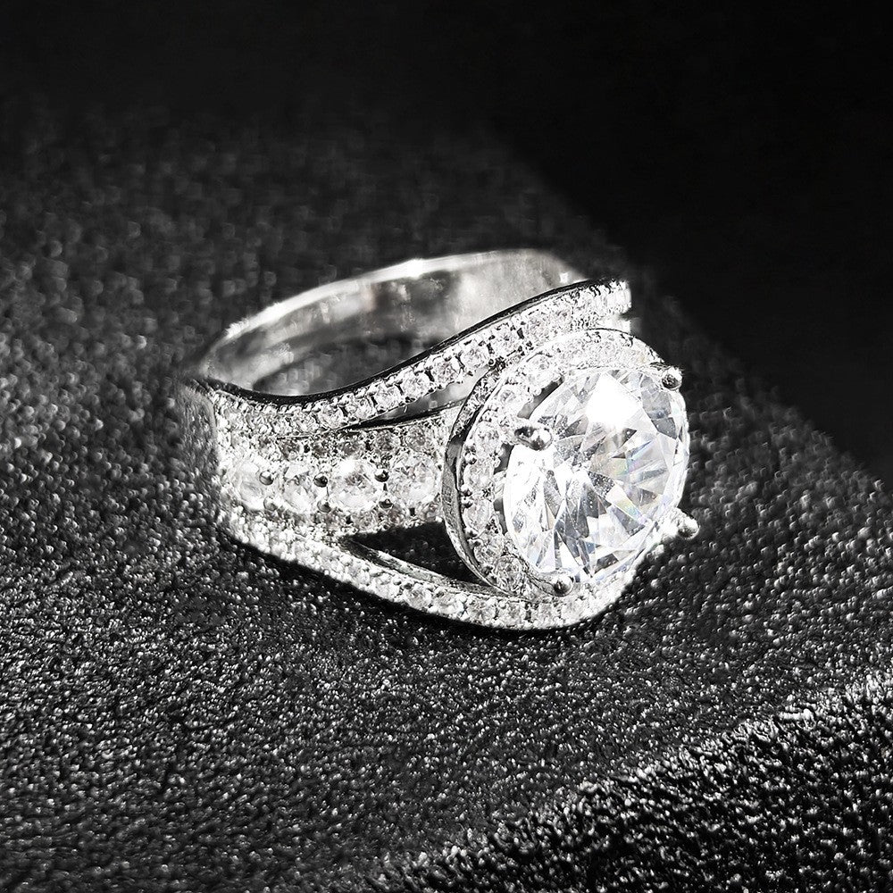 Classy Round Halo Zircon Statement Ring