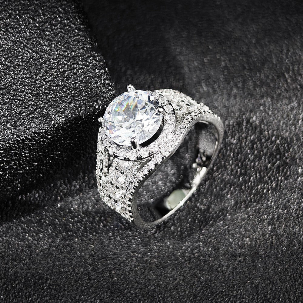 Classy Round Halo Zircon Statement Ring