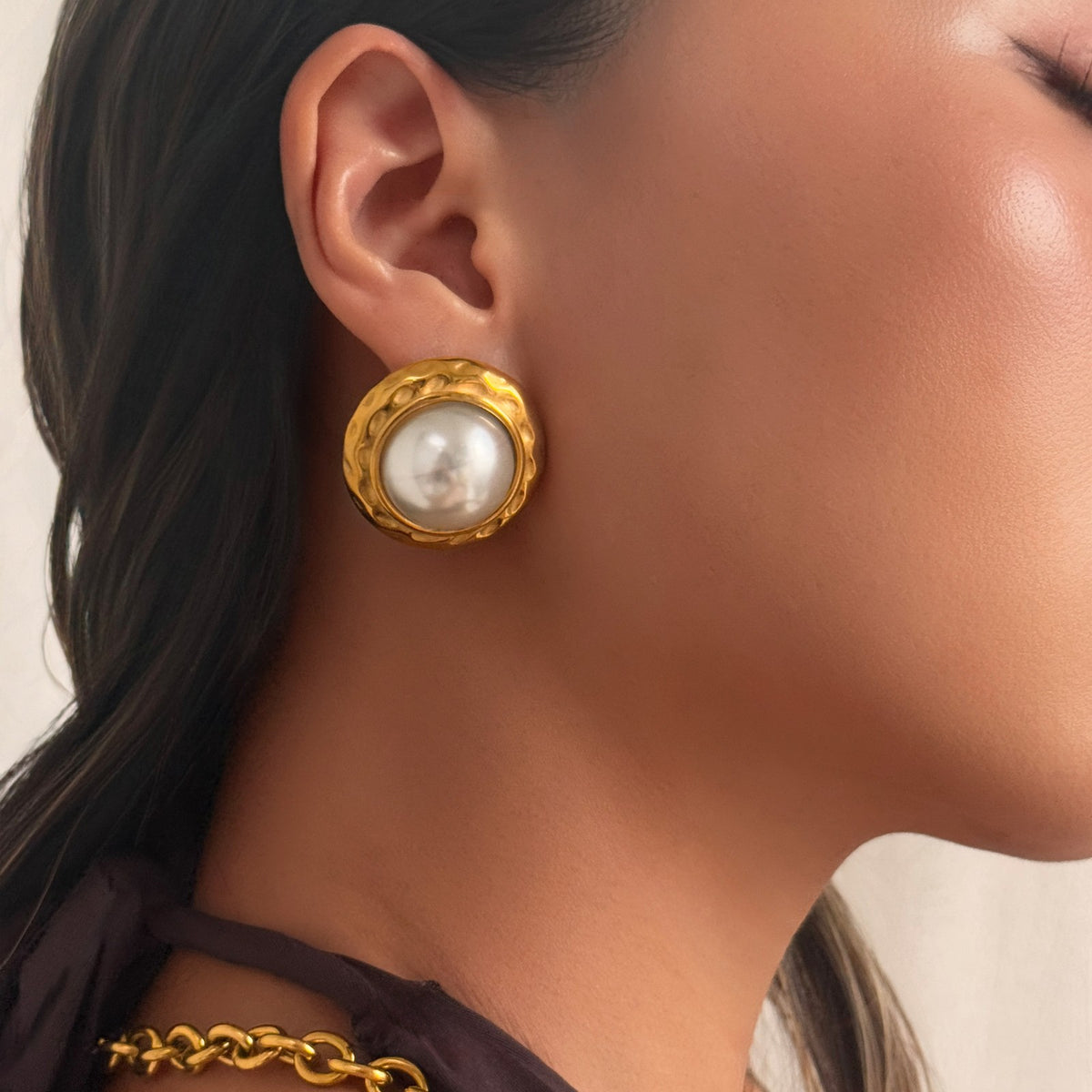 18k Vintage Textured Faux Pearl Stud Earrings