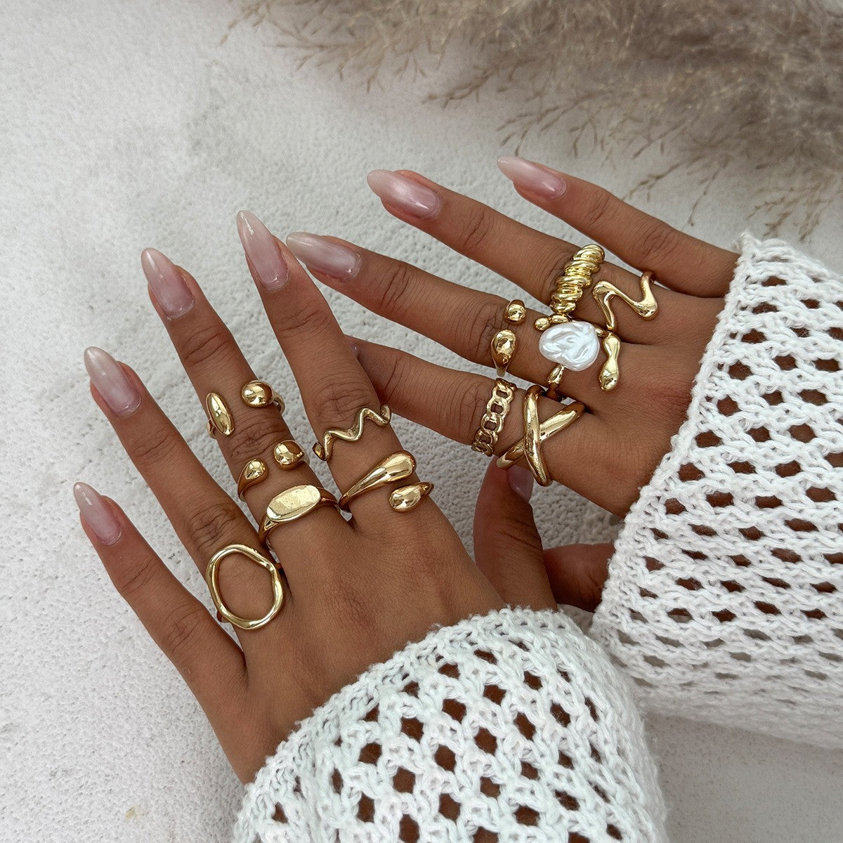 Classy Baroque Faux Pearl Knuckle Ring Set