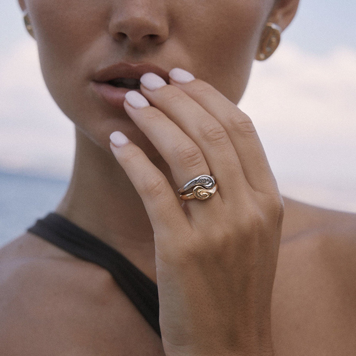 18k Classy Tai Chi Stackable Ring