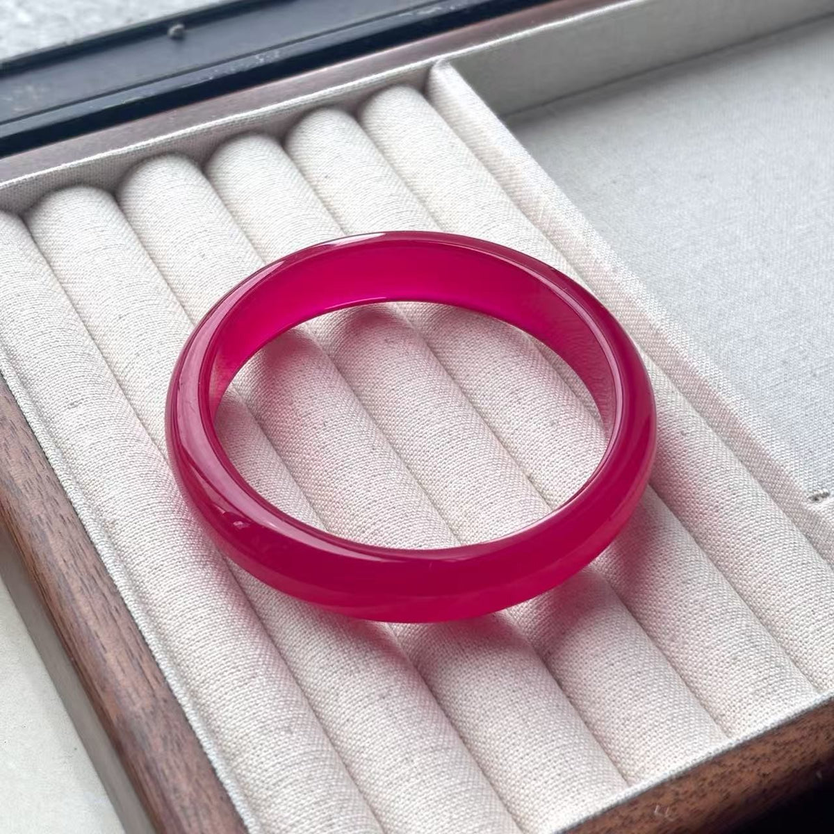 Classy Amber Marbled Resin Bangle Set