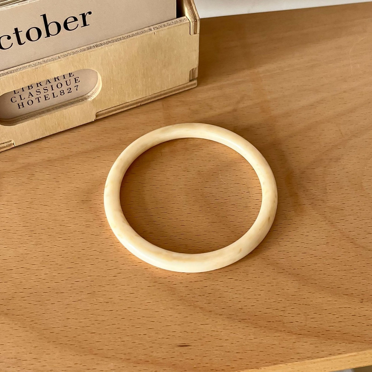 Classy Amber Marbled Resin Bangle Set
