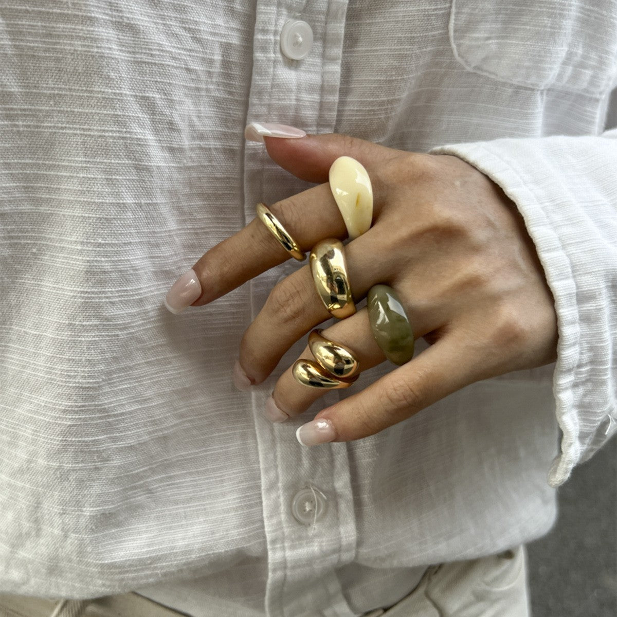Classy Mixed Resin & Metal Ring Set
