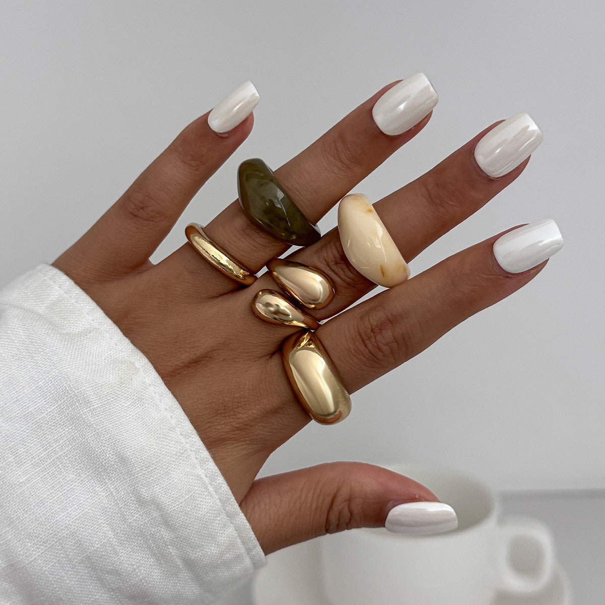 Classy Mixed Resin & Metal Ring Set
