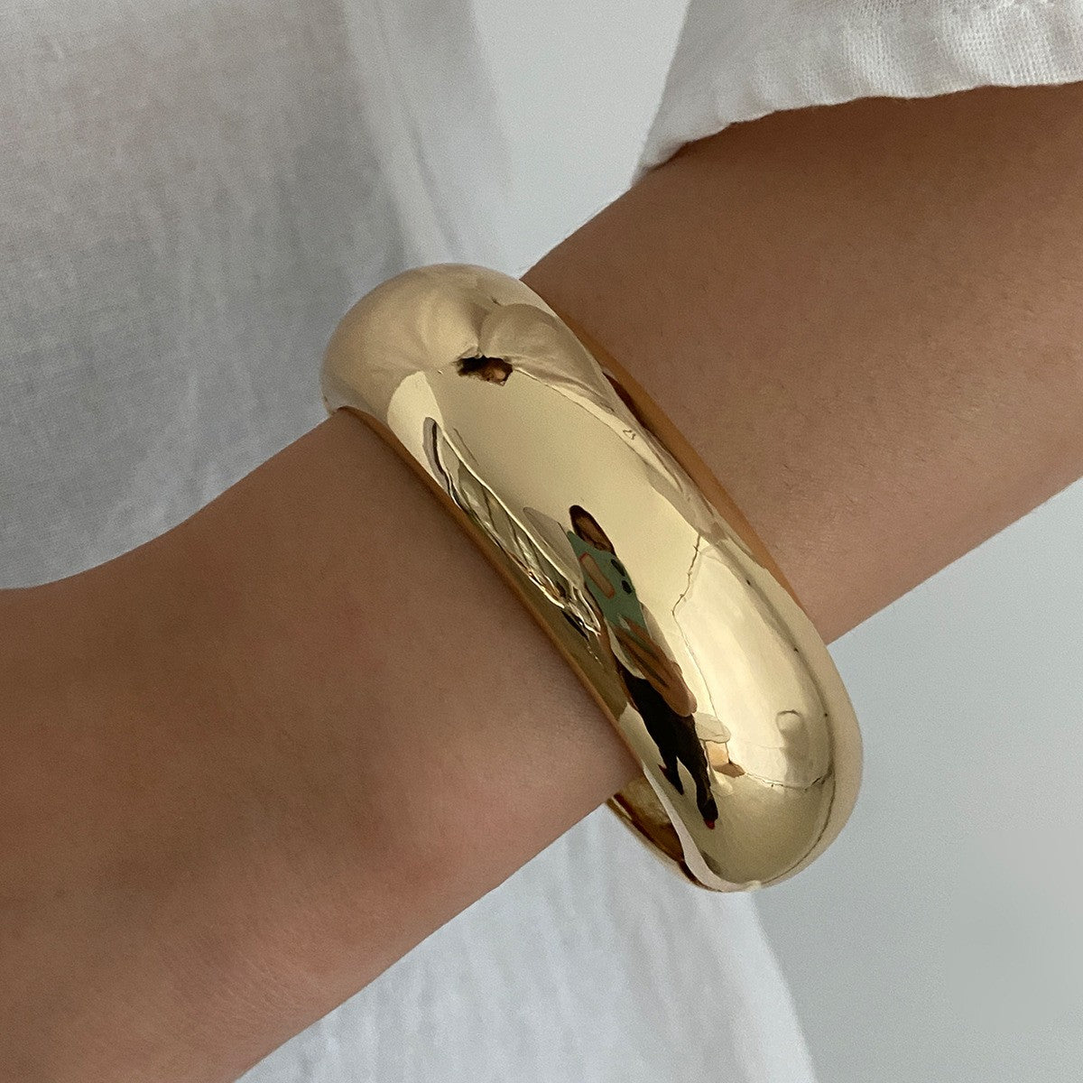 Classy Mixed Texture Acrylic Bangle Set