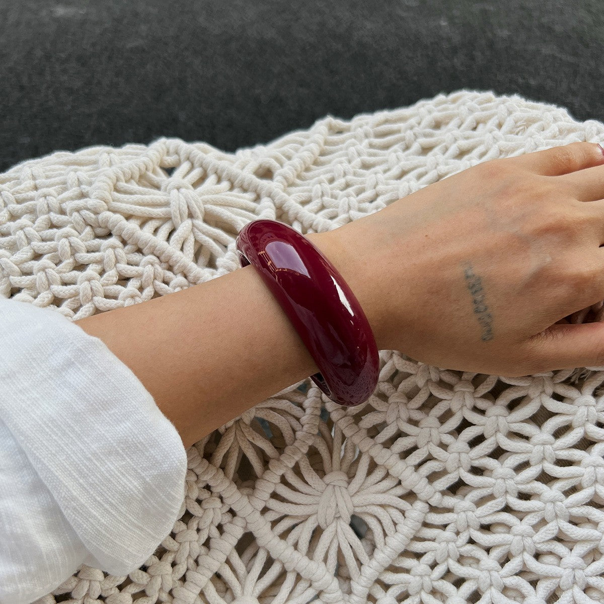 Classy Burgundy Wavy Resin Bracelet & Ring Set