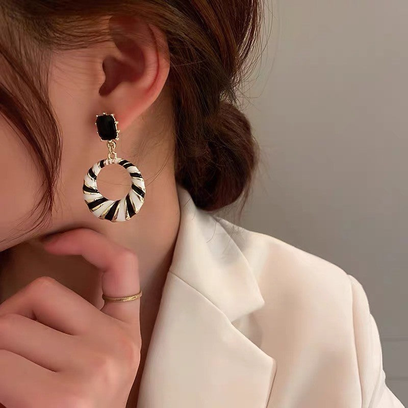 Classy Black and White Swirl Drop Earrings