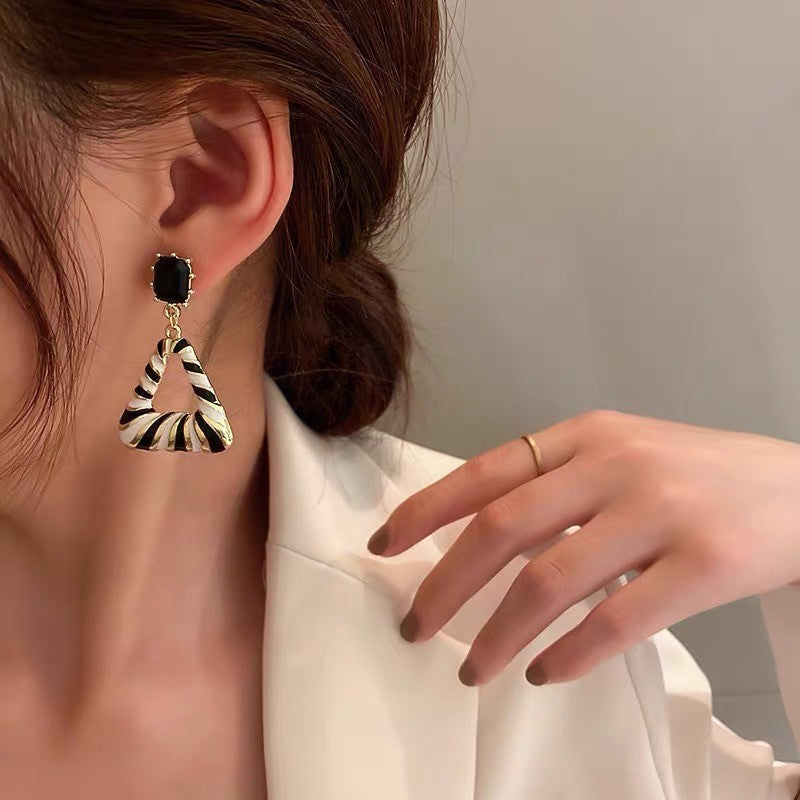 Classy Black and White Swirl Drop Earrings