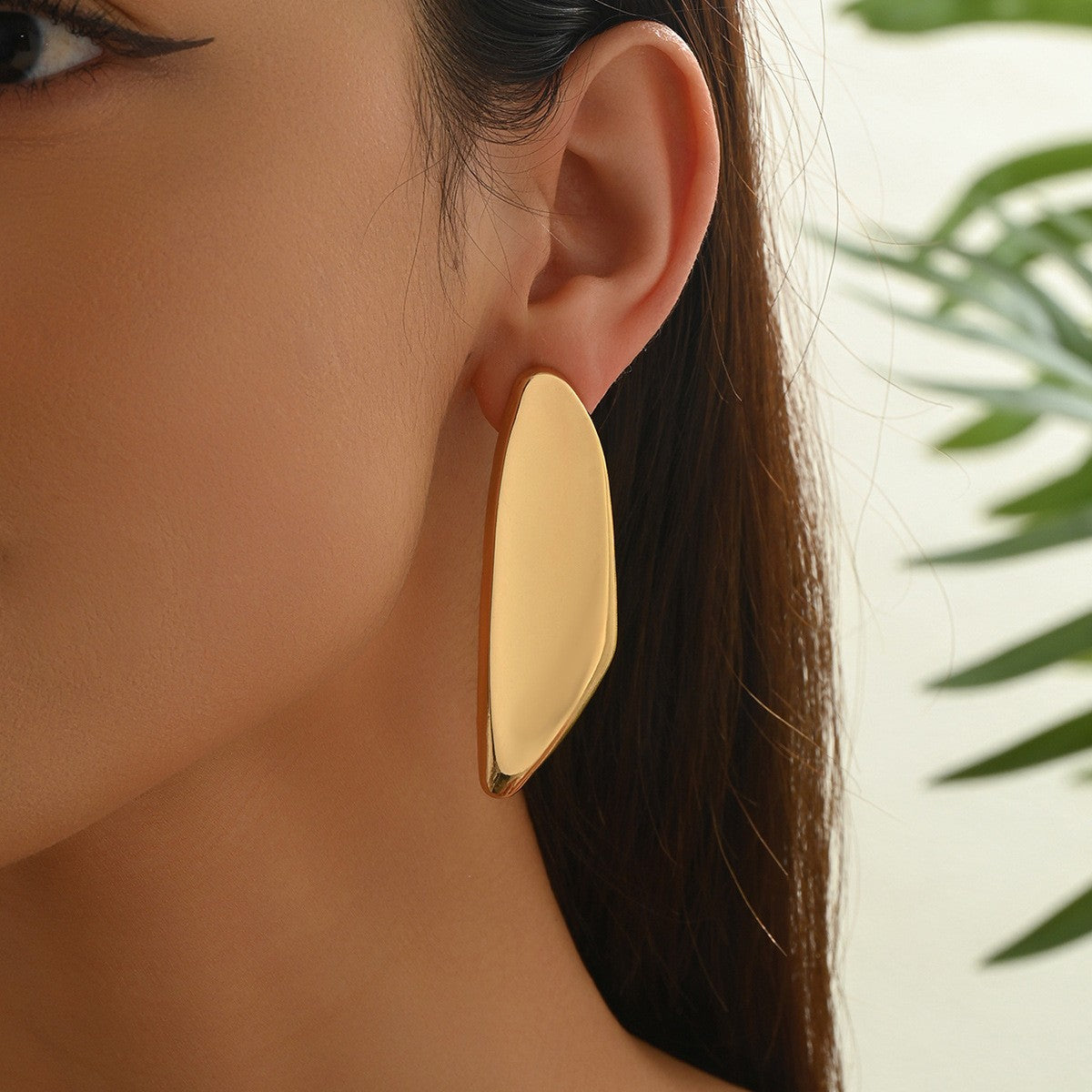 Classy Polished Geometric Stud Earrings
