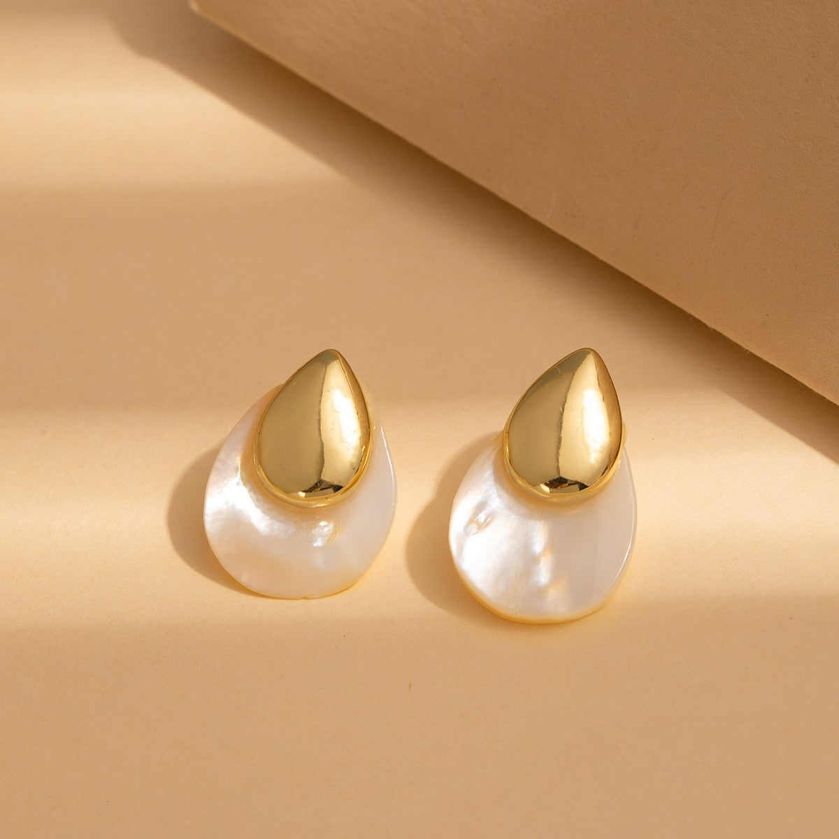Dainty Mother of Pearl Teardrop Stud Earrings