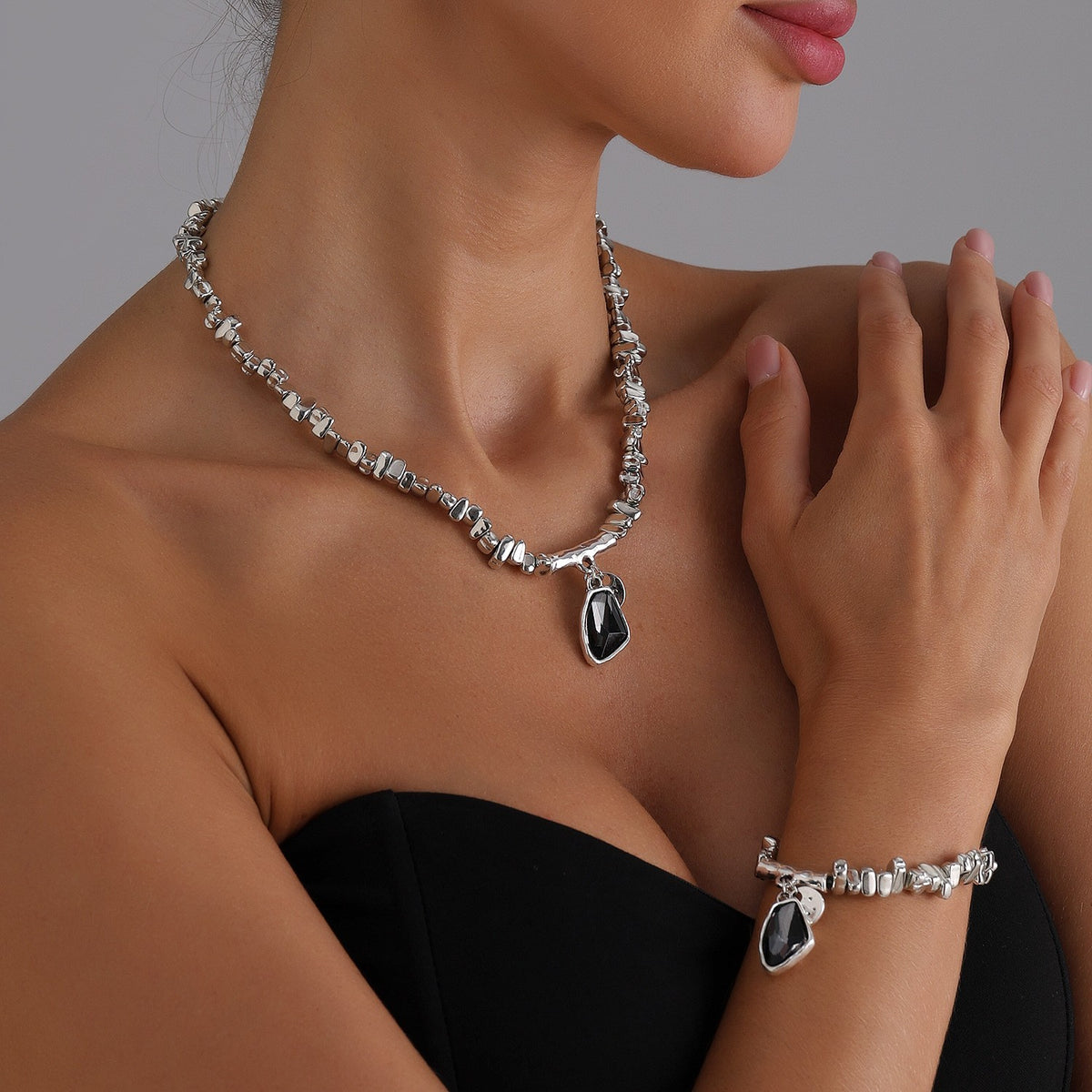 Classy Irregular Stone Necklace and Bracelet Set