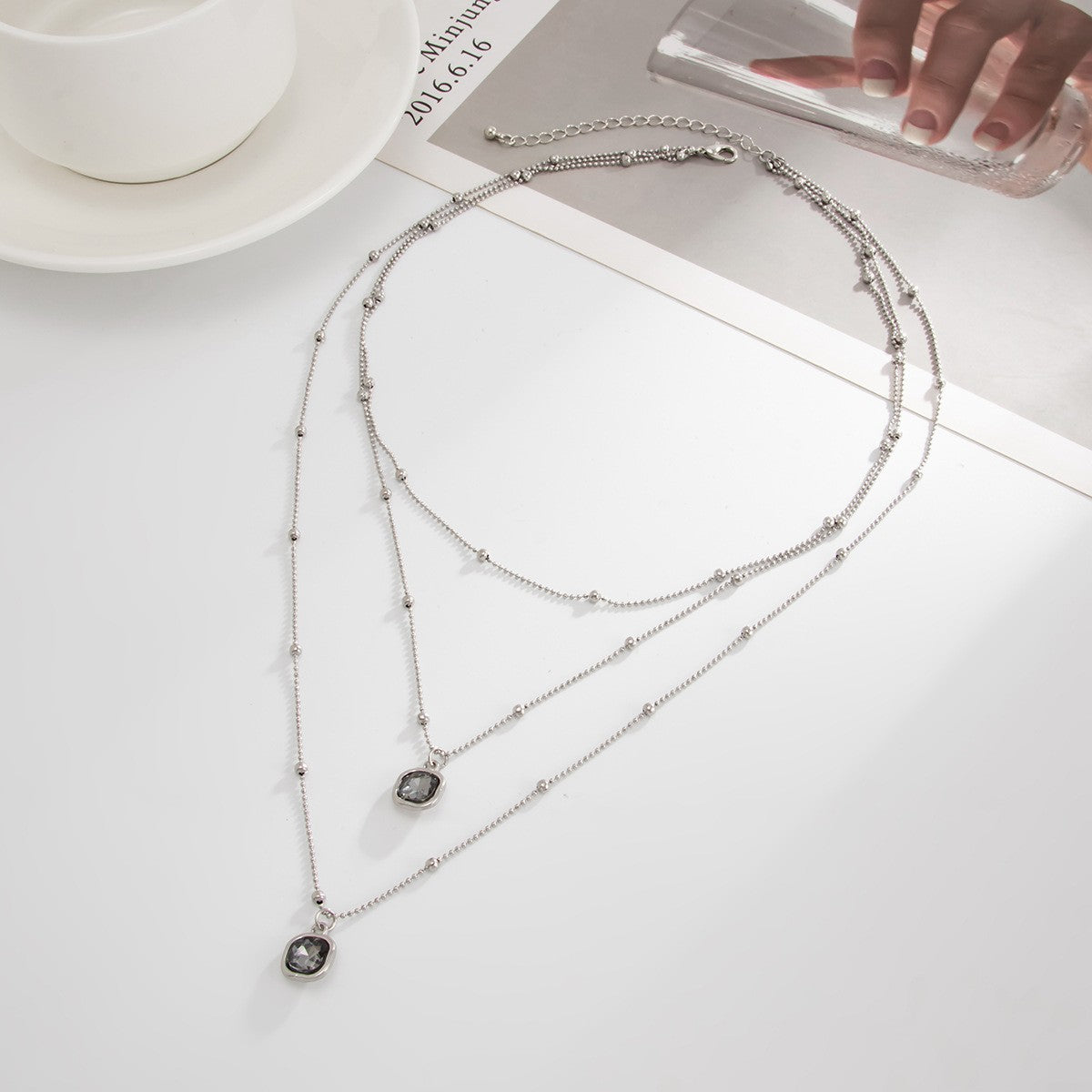 Classy Layered Geometric Pendant Necklace