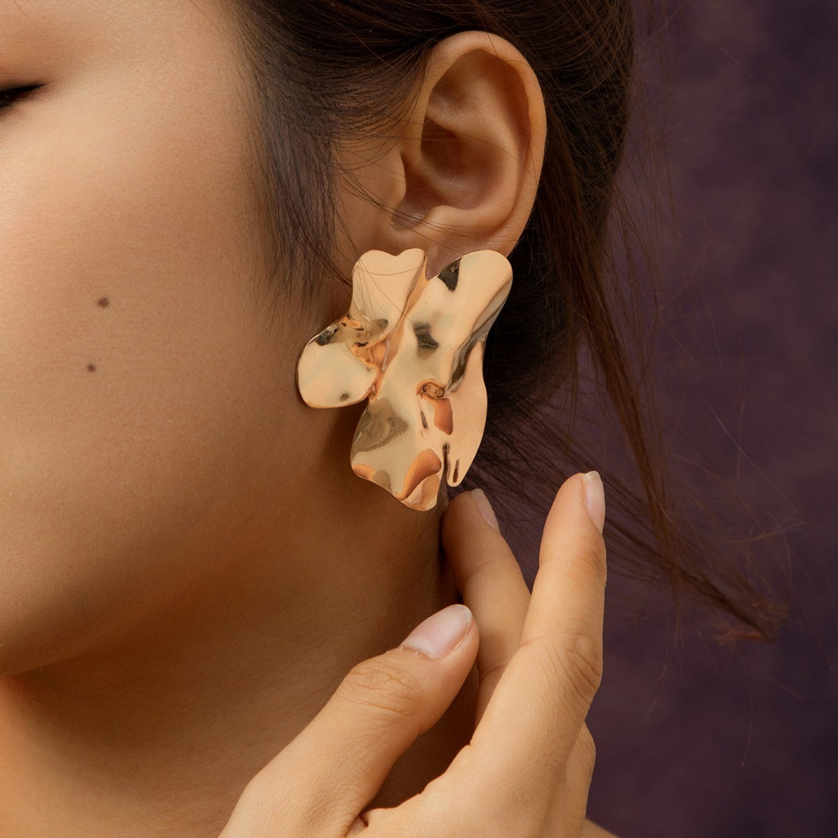 Classy Crumpled Geometric Stud Earrings