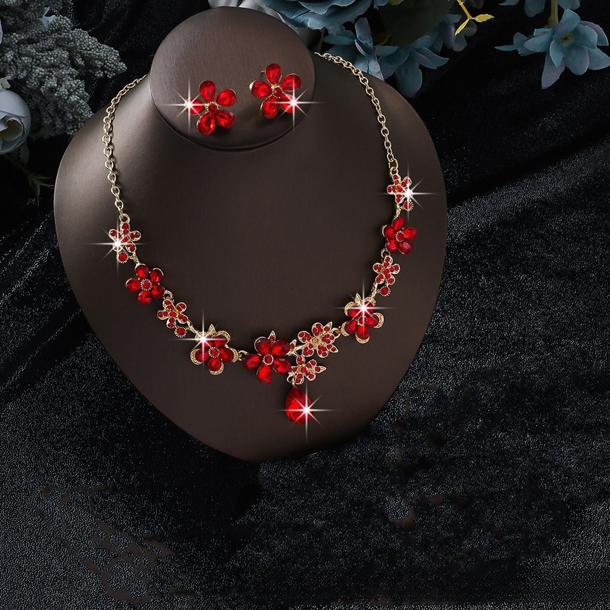 Elegant Emerald Floral Necklace & Earring Set