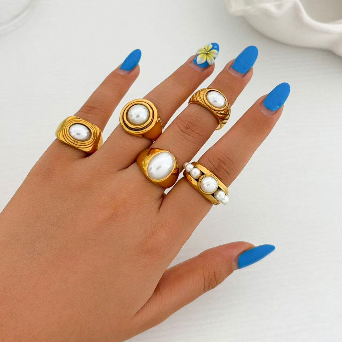 18k Classy Geometric Pearl Ring Set
