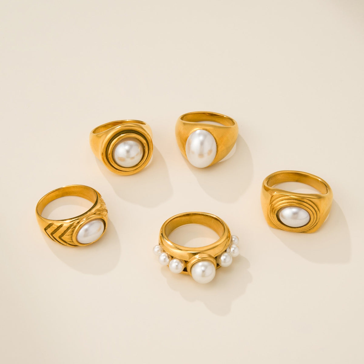 18k Classy Geometric Pearl Ring Set