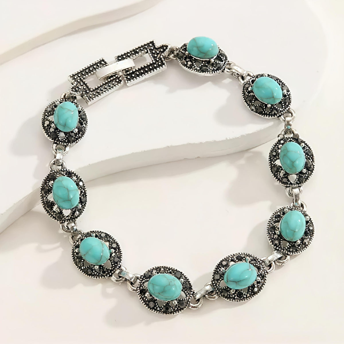 Vintage Oval Turquoise Link Bracelet