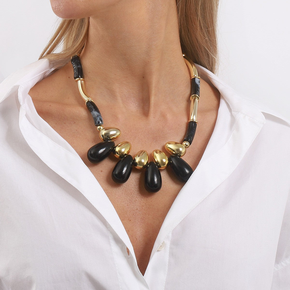 Classy Amber Acrylic Teardrop Collar Necklace