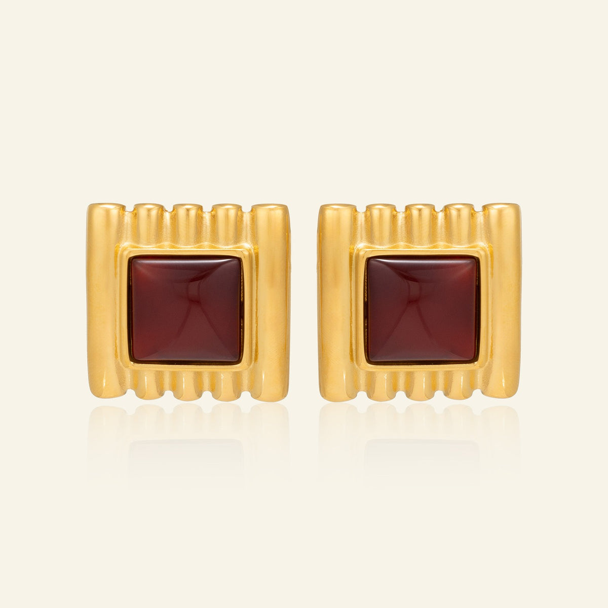 18k Vintage Red Square Stud Earrings