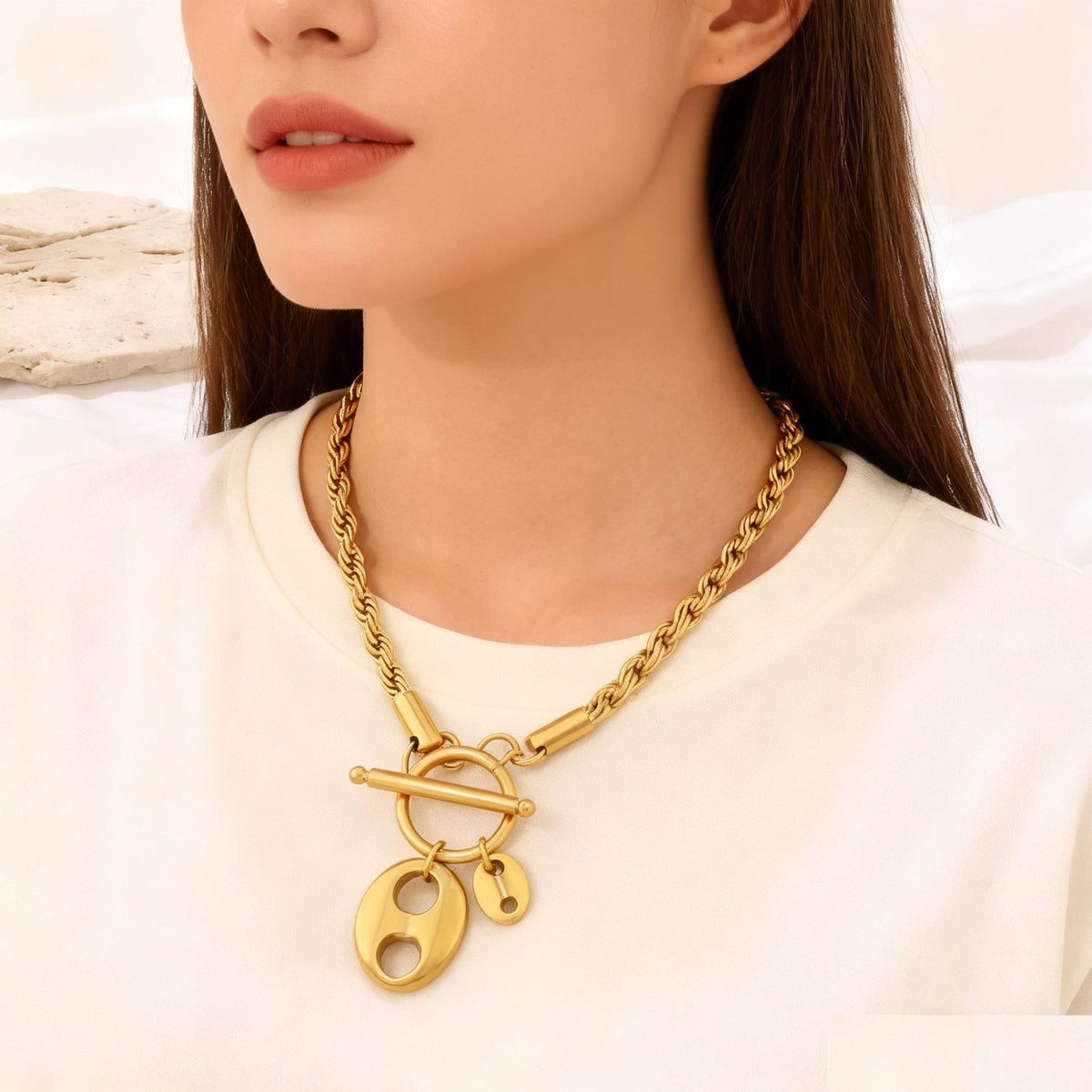 Classy Geometric OT Clasp Necklace