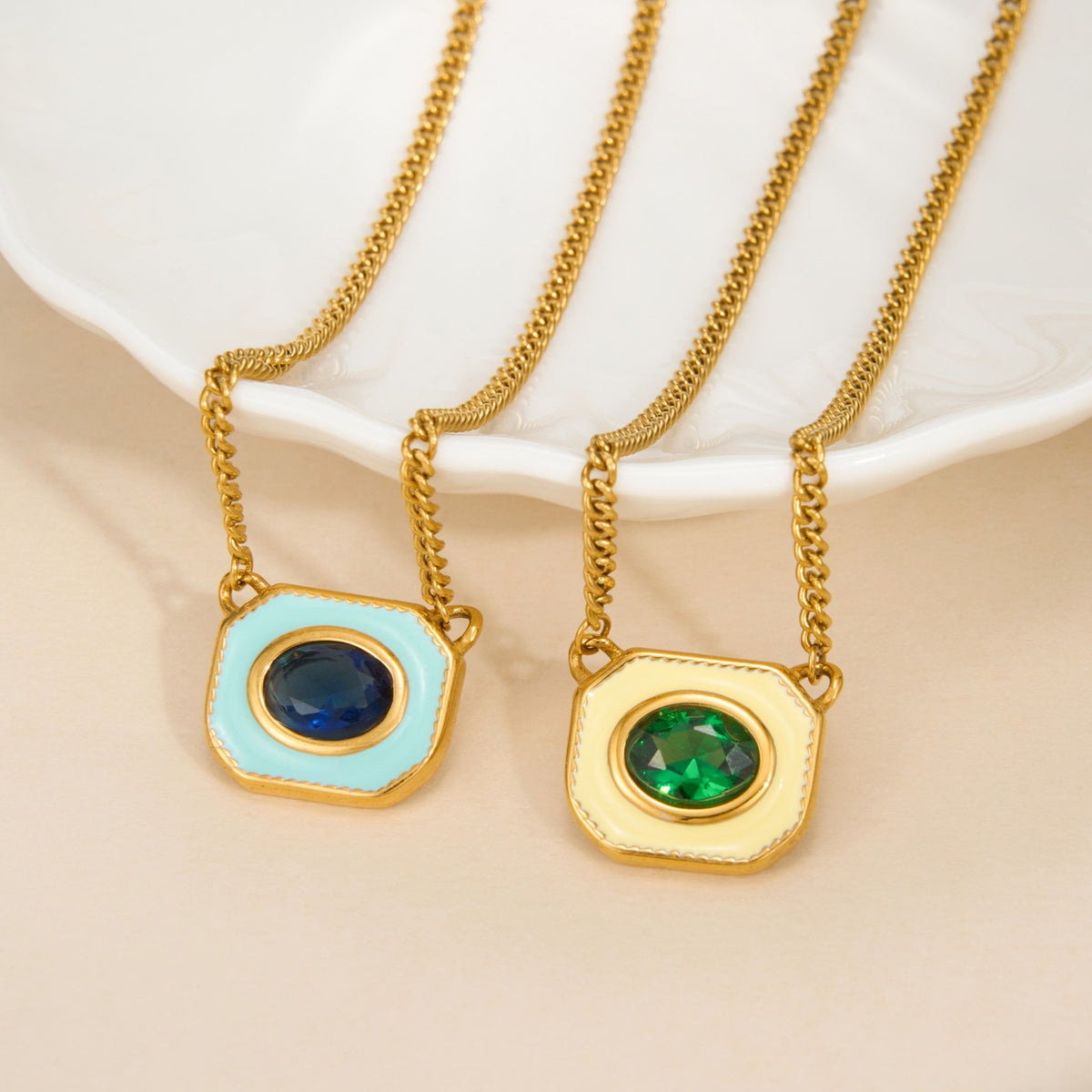 Retro Geometric Enamel Layered Necklace