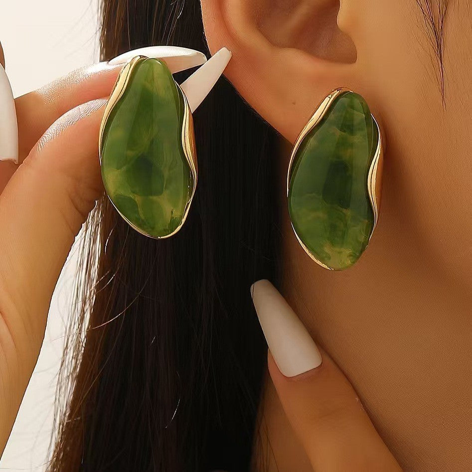 Classy Amber Resin Earring & Ring Set