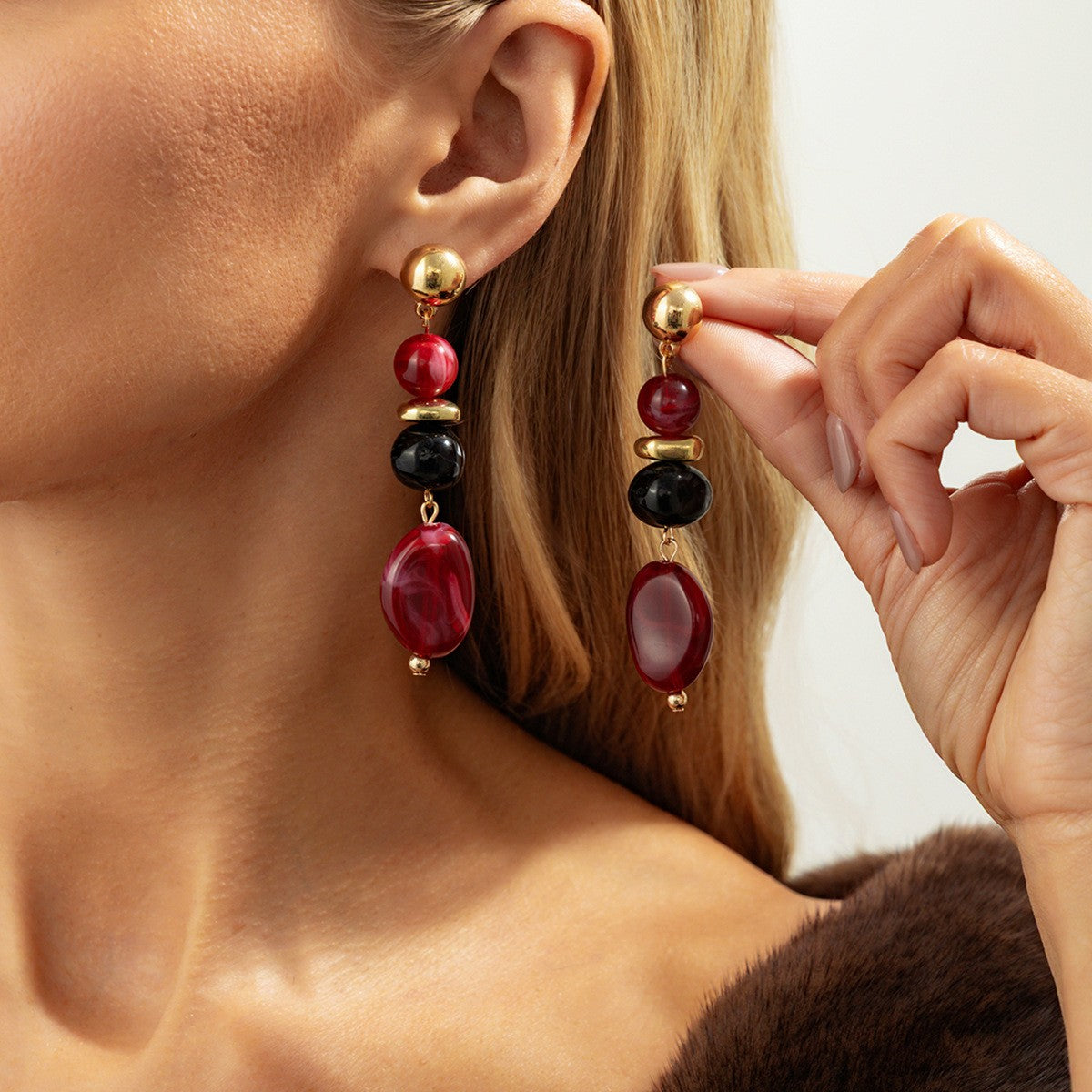 Classy Vintage Red Resin Drop Earrings