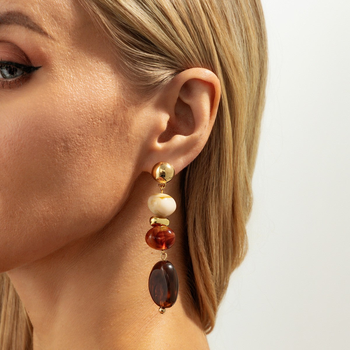 Classy Vintage Red Resin Drop Earrings