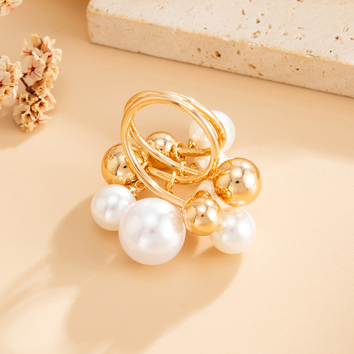 Classy Geometric Faux Pearl Cluster Ring